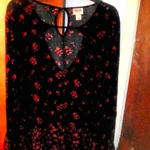 Mossimo floral print top with bell sleeves size XL